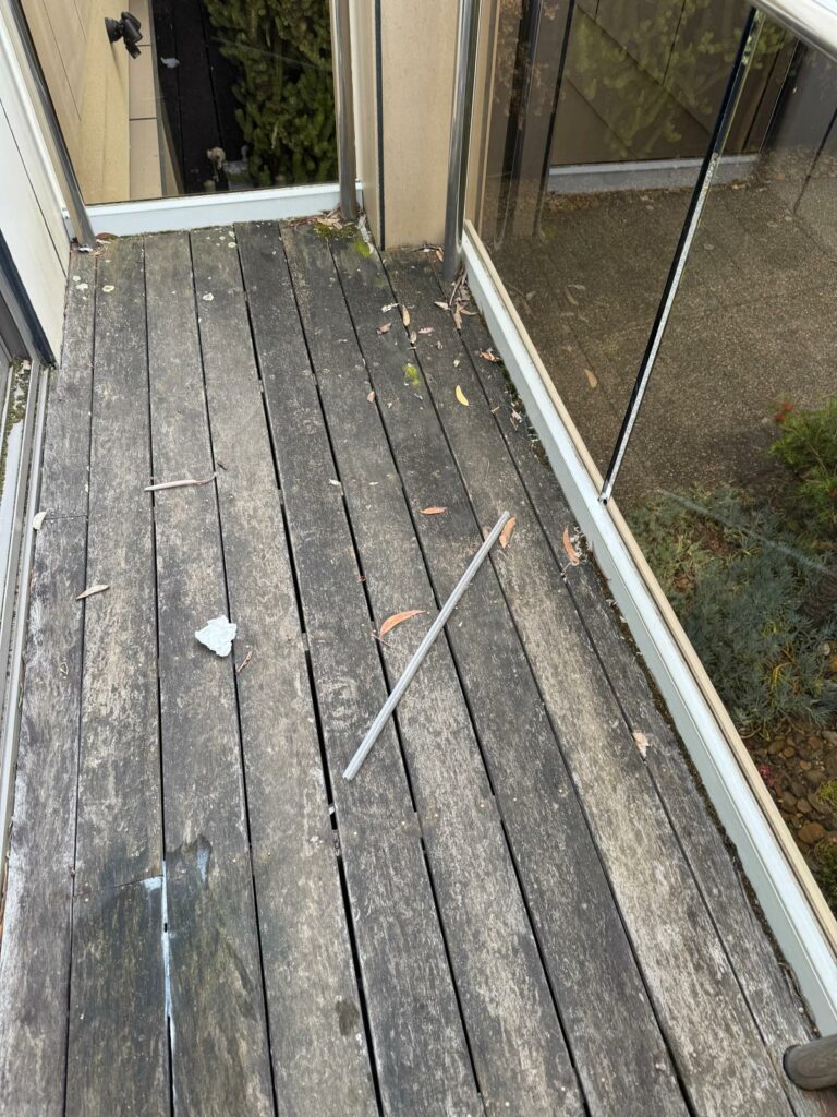 Richmond-timber-deck-pressure-clean-before