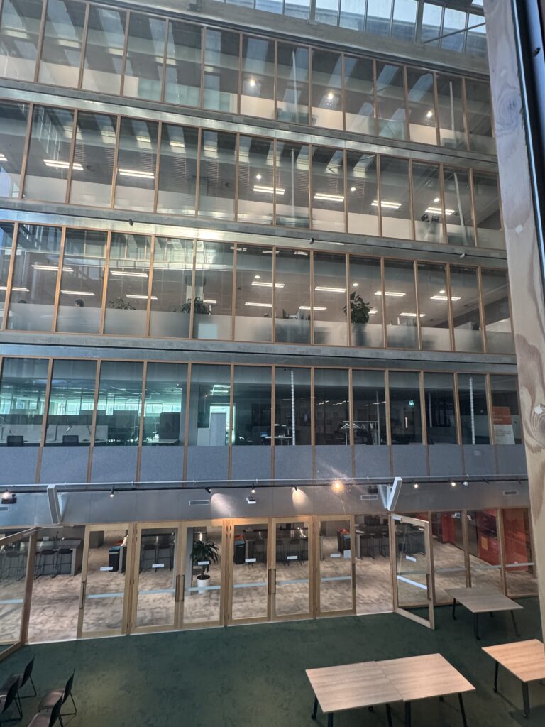 melbourne-cbd-education-commercial-window-cleaning