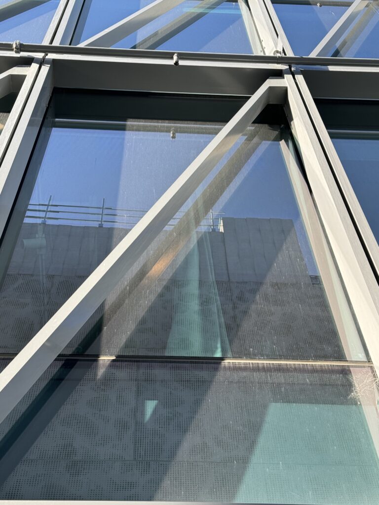 richmond-commercial-window-cleaning-before